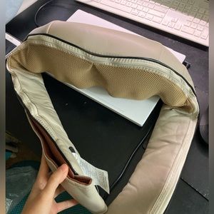 Shoulder and neck massager